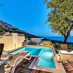 בית נופש Rita Mit Blick Auf Wasser By Interhome