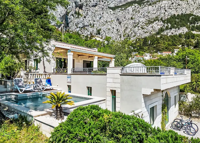 Rita Mit Blick Auf Wasser By Interhome Makarska