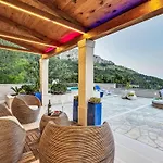 Dom wakacyjny Rita Mit Blick Auf Wasser By Interhome