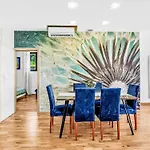 Dom wakacyjny Rita Mit Blick Auf Wasser By Interhome