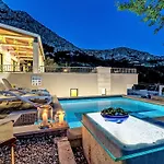 Rita Mit Blick Auf Wasser By Interhome *