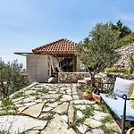 Dom wakacyjny Rita Mit Blick Auf Wasser By Interhome *