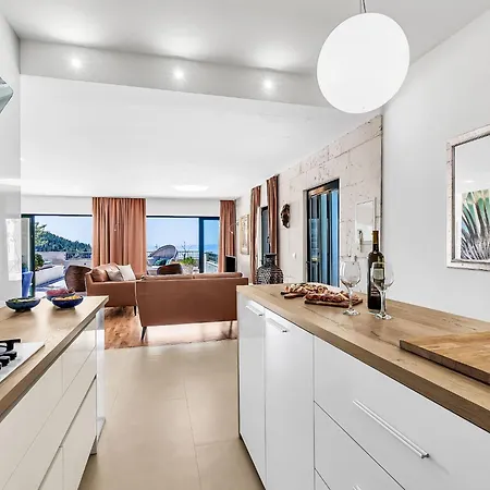 Rita Mit Blick Auf Wasser By Interhome 度假居 *