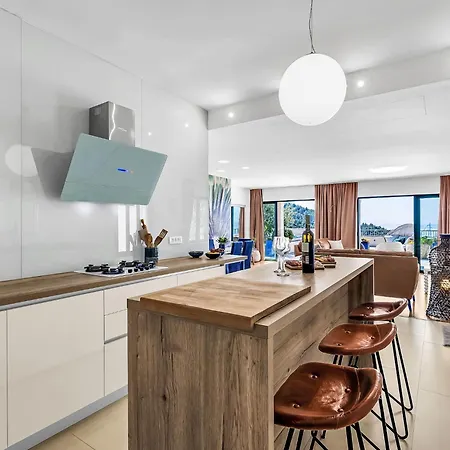 Rita Mit Blick Auf Wasser By Interhome 度假居 马卡尔斯卡