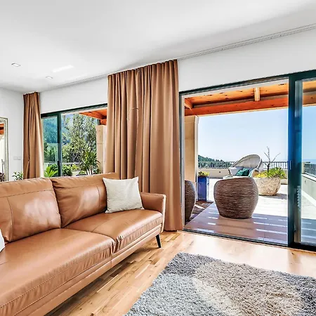 Rita Mit Blick Auf Wasser By Interhome Vikendica Makarska