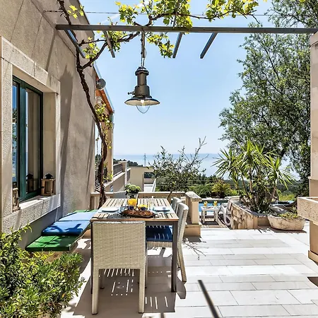 Rita Mit Blick Auf Wasser By Interhome Vikendica Makarska