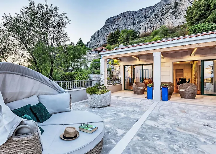 Rita Mit Blick Auf Wasser By Interhome * Makarska