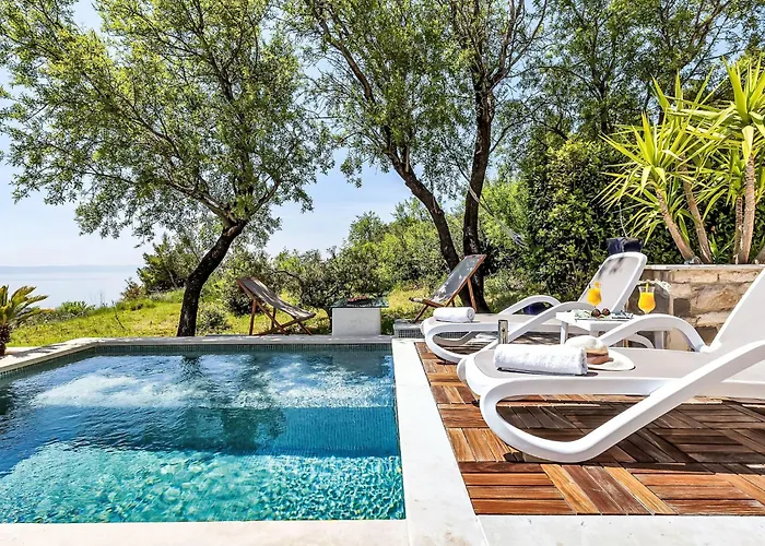 Rita Mit Blick Auf Wasser By Interhome *